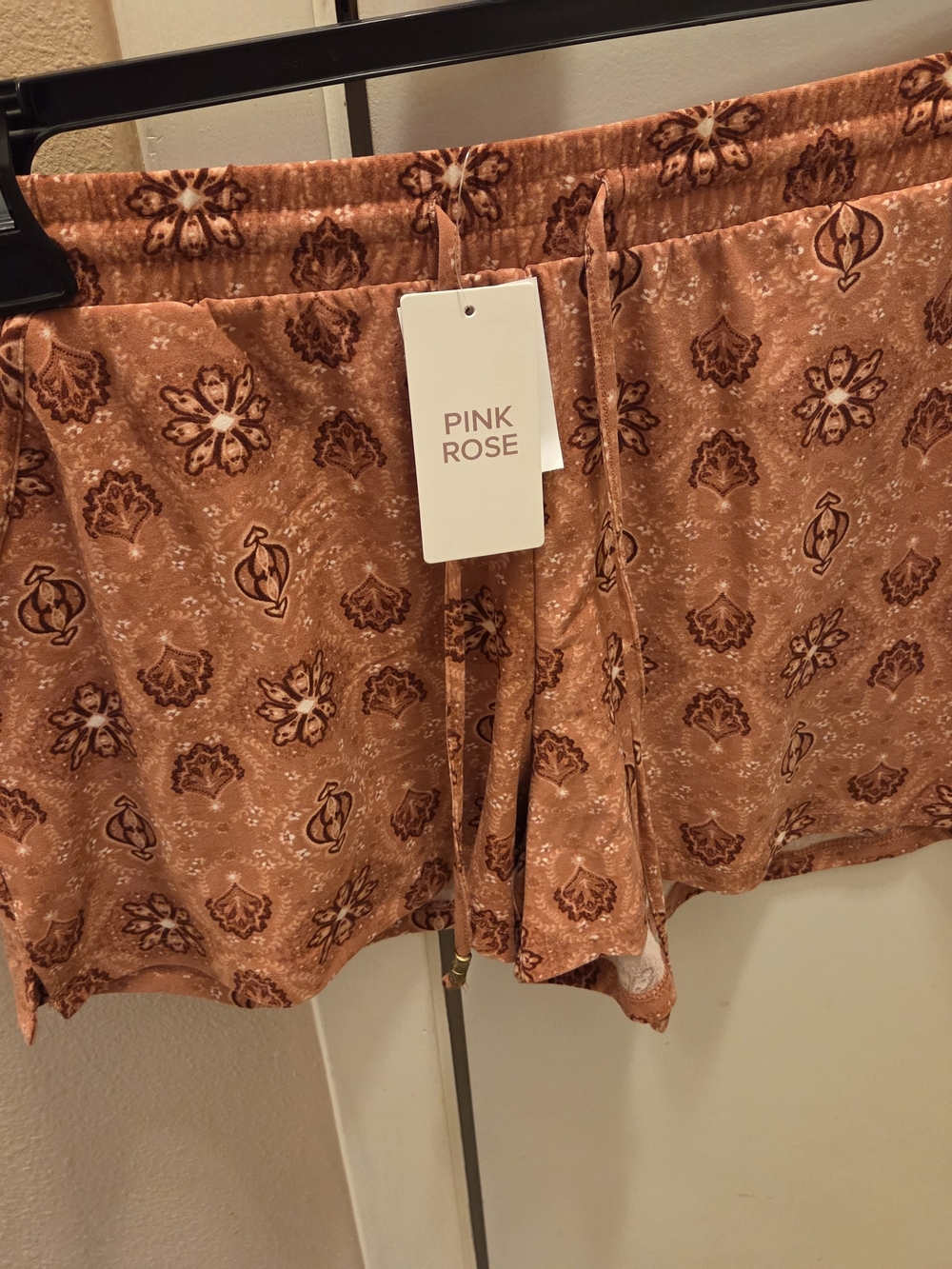 PINK ROSE Rust Printed Drawstring Shorts - Picture 2 of 3